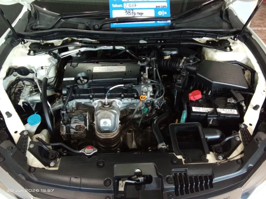 Foto Mobil Bekas Mesin Honda Accord 2.4 VTi-L tahun 2017