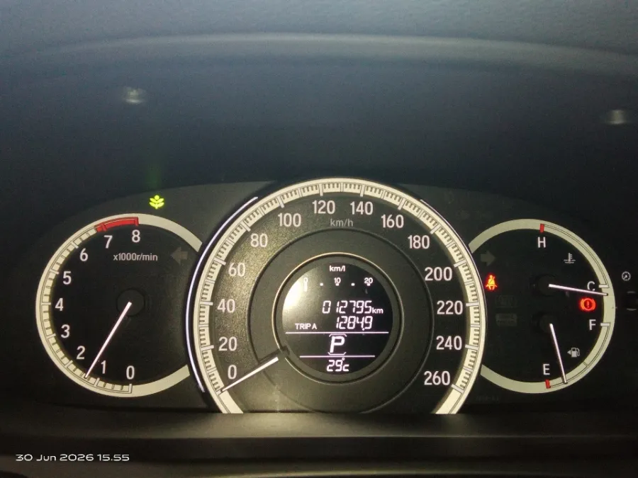 Foto Mobil Bekas Odometer Honda Accord 2.4 VTi-L tahun 2017