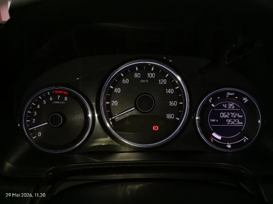 Foto Mobil Bekas Odometer Honda BR-V 1.5 tahun 2018