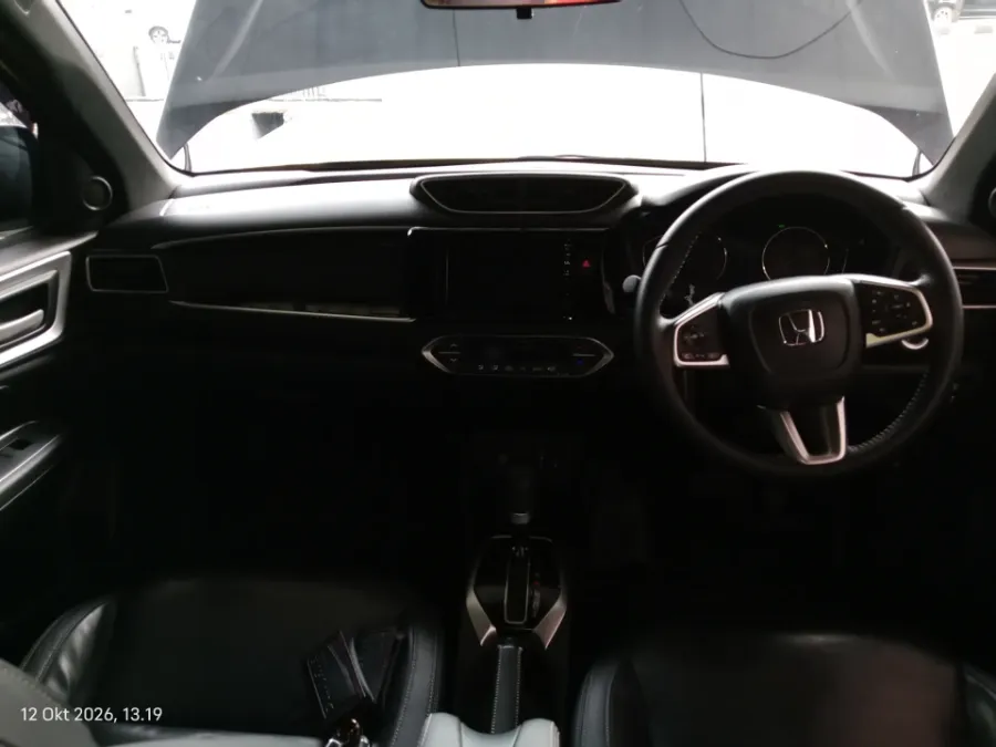 Foto Mobil Bekas Dashboard Honda BR-V 1.5 tahun 2022