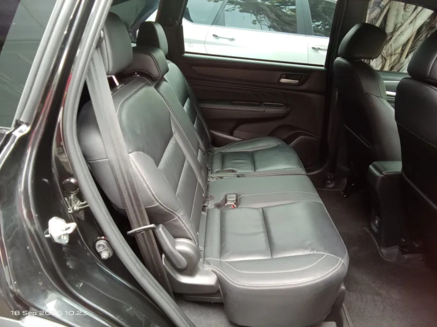 Foto Mobil Bekas Kabin Belakang Honda BR-V 1.5 tahun 2022