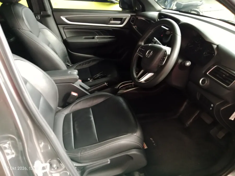 Foto Mobil Bekas Kabin Depan Honda BR-V 1.5 tahun 2022