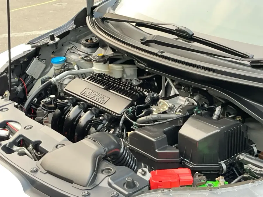 Foto Mobil Bekas Mesin Honda BR-V 1.5 E tahun 2016