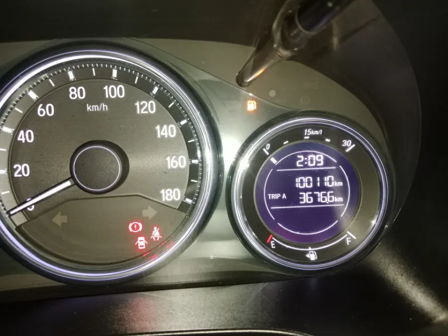 Foto Mobil Bekas Odometer Honda BR-V 1.5 E tahun 2016