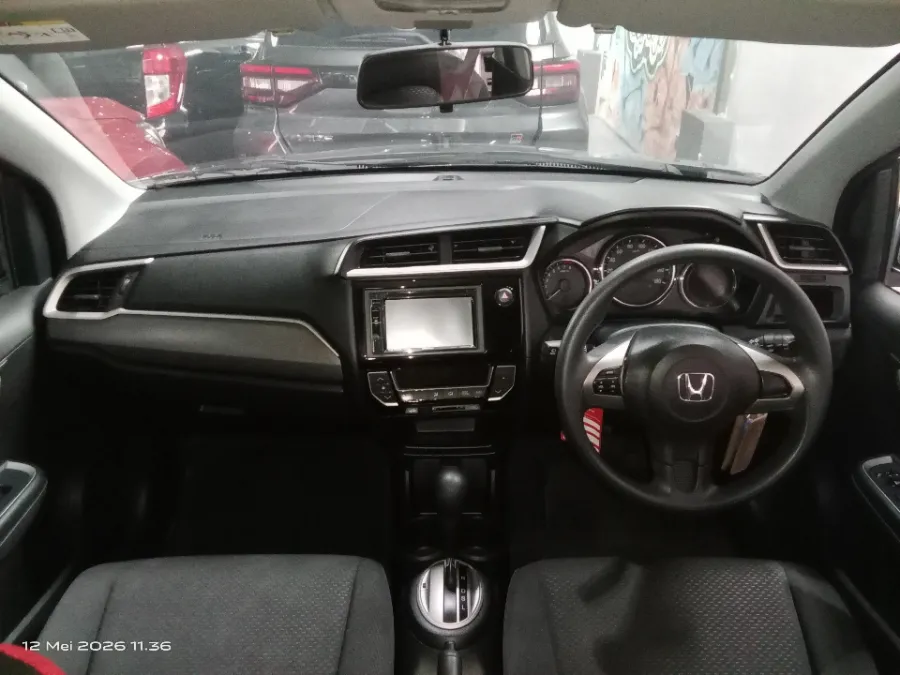 Foto Mobil Bekas Dashboard Honda BR-V 1.5 E tahun 2017