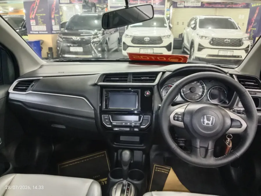 Foto Mobil Bekas Dashboard Honda BR-V 1.5 E tahun 2017