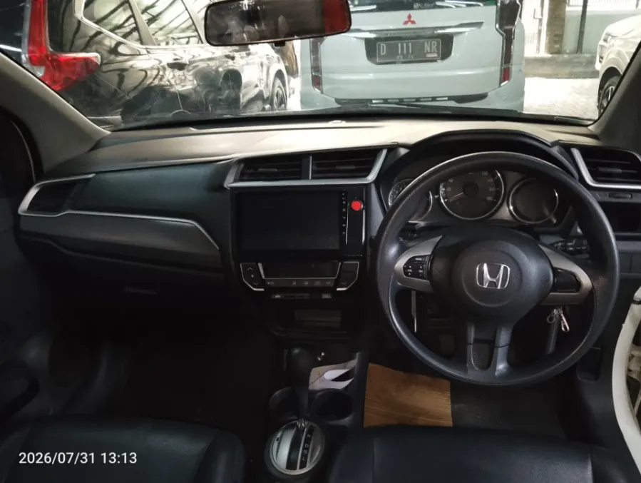 Foto Mobil Bekas Dashboard Honda BR-V 1.5 E tahun 2017