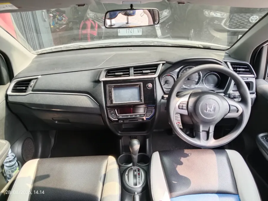 Foto Mobil Bekas Dashboard Honda BR-V 1.5 E tahun 2017