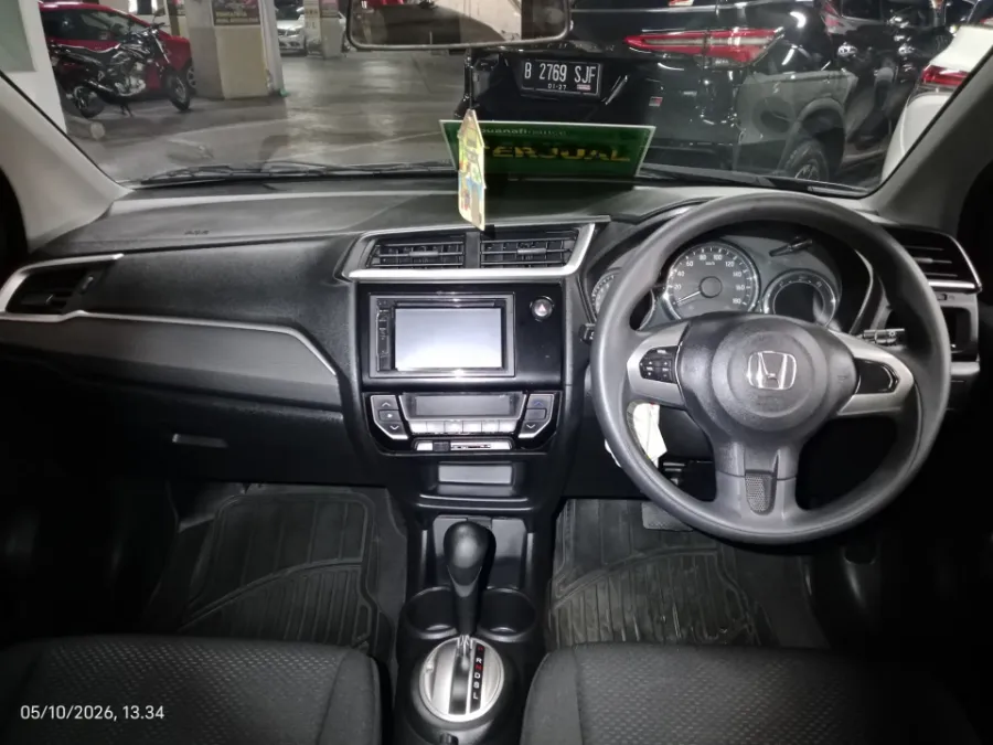 Foto Mobil Bekas Dashboard Honda BR-V 1.5 E tahun 2017