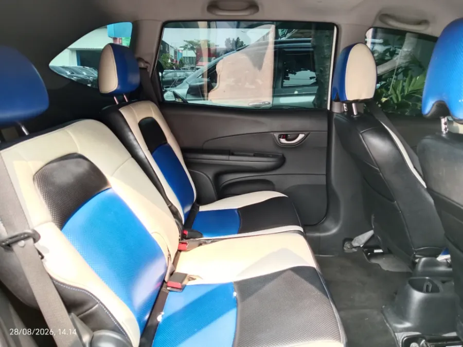 Foto Mobil Bekas Kabin Belakang Honda BR-V 1.5 E tahun 2017