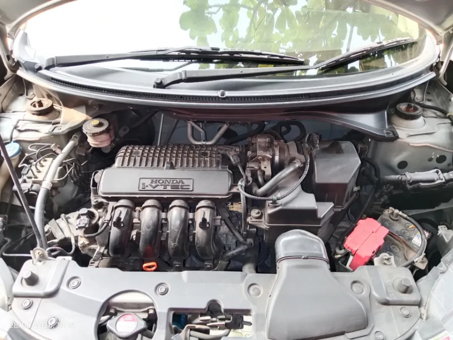 Foto Mobil Bekas Mesin Honda BR-V 1.5 E tahun 2017