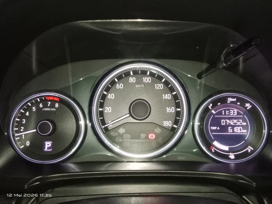 Foto Mobil Bekas Odometer Honda BR-V 1.5 E tahun 2017