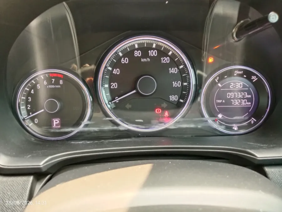 Foto Mobil Bekas Odometer Honda BR-V 1.5 E tahun 2017
