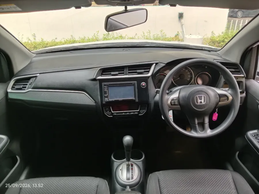 Foto Mobil Bekas Dashboard Honda BR-V 1.5 E tahun 2018