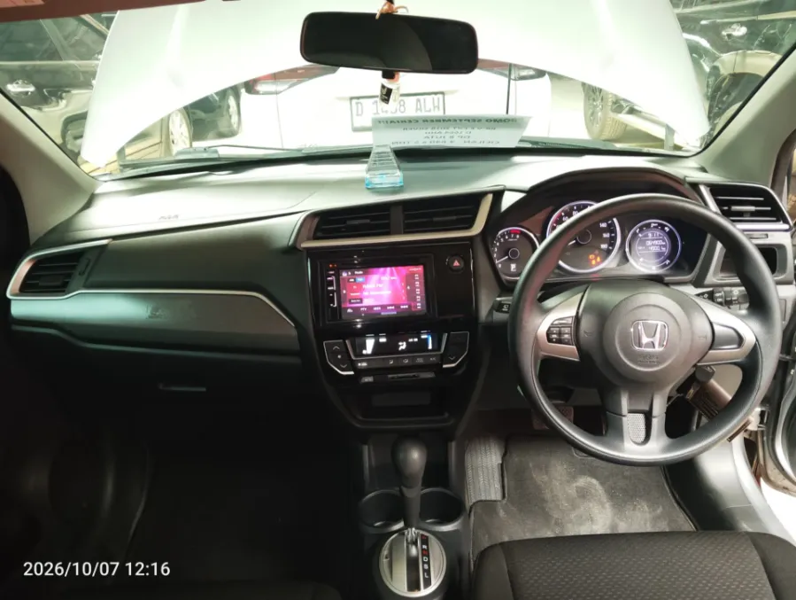 Foto Mobil Bekas Dashboard Honda BR-V 1.5 E tahun 2018