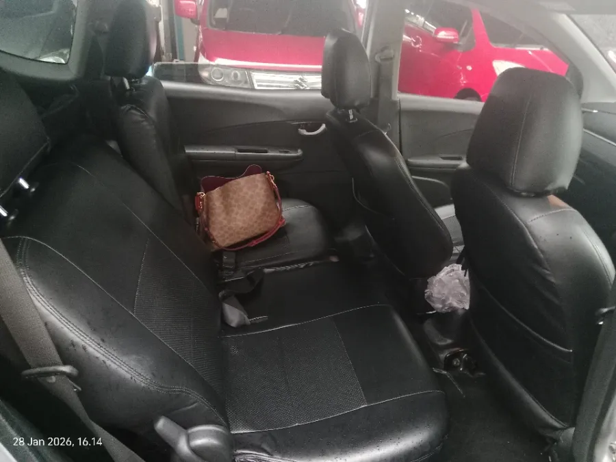 Foto Mobil Bekas Kabin Belakang Honda BR-V 1.5 E tahun 2018