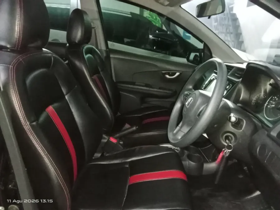 Foto Mobil Bekas Kabin Depan Honda BR-V 1.5 E tahun 2018