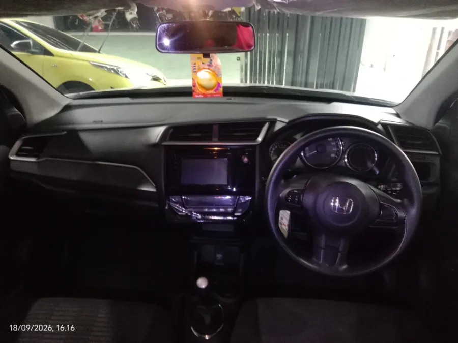 Foto Mobil Bekas Dashboard Honda BR-V 1.5 E tahun 2019