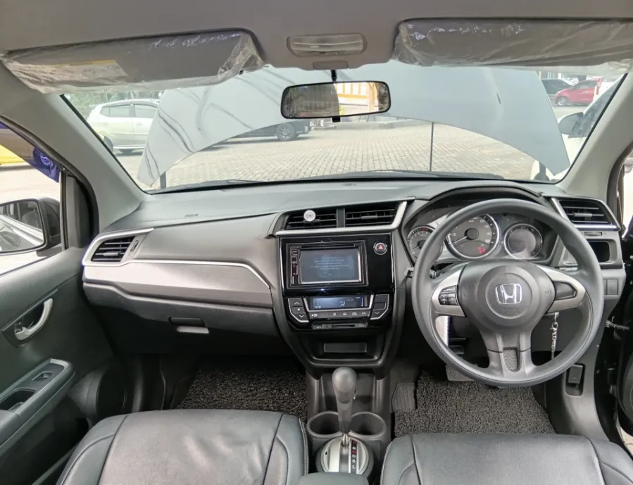 Foto Mobil Bekas Dashboard Honda BR-V 1.5 E tahun 2019