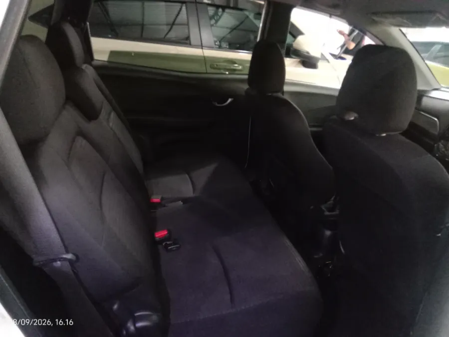Foto Mobil Bekas Kabin Belakang Honda BR-V 1.5 E tahun 2019