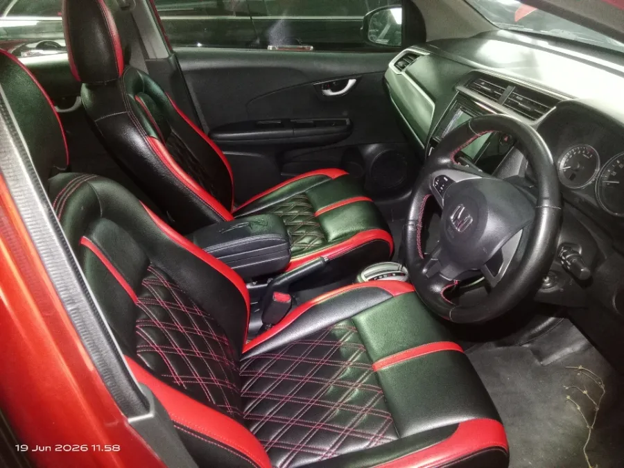 Foto Mobil Bekas Kabin Depan Honda BR-V 1.5 E tahun 2019