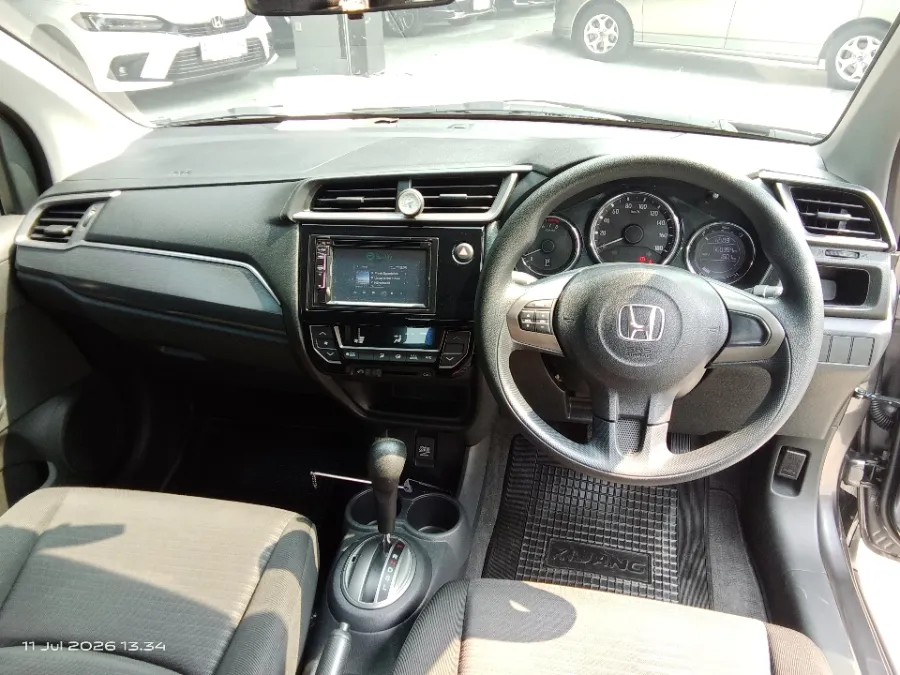 Foto Mobil Bekas Dashboard Honda BR-V 1.5 E tahun 2020