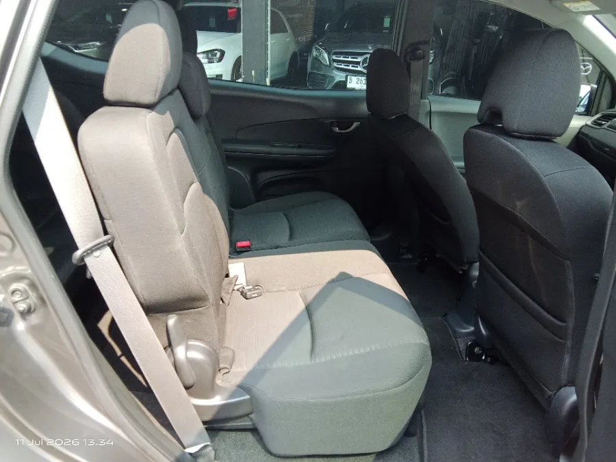 Foto Mobil Bekas Kabin Belakang Honda BR-V 1.5 E tahun 2020