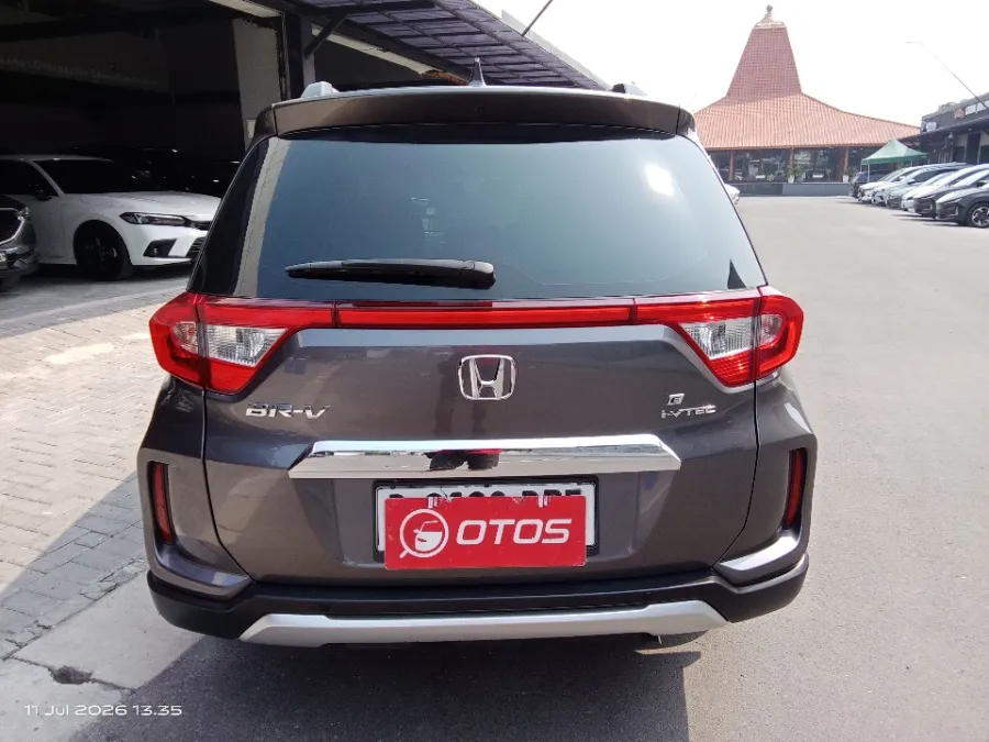Foto Mobil Bekas Tampak Belakang Honda BR-V 1.5 E tahun 2020