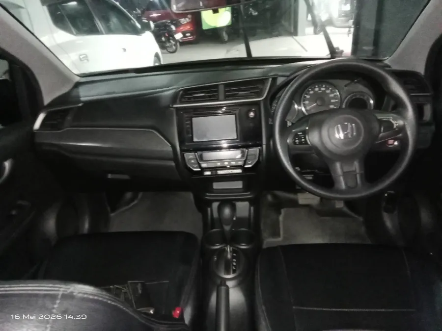 Foto Mobil Bekas Dashboard Honda BR-V 1.5 E tahun 2021