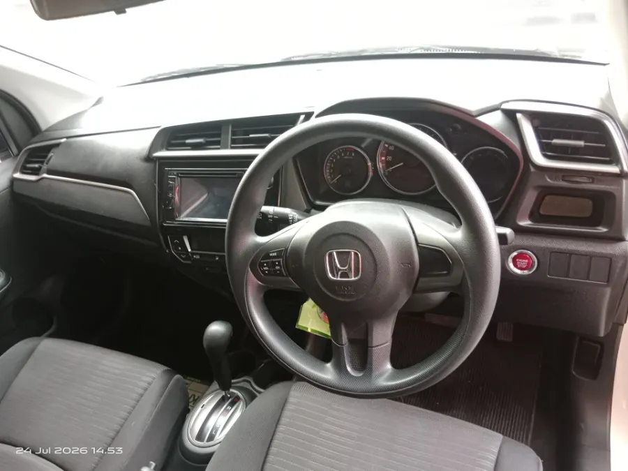 Foto Mobil Bekas Dashboard Honda BR-V 1.5 E tahun 2021