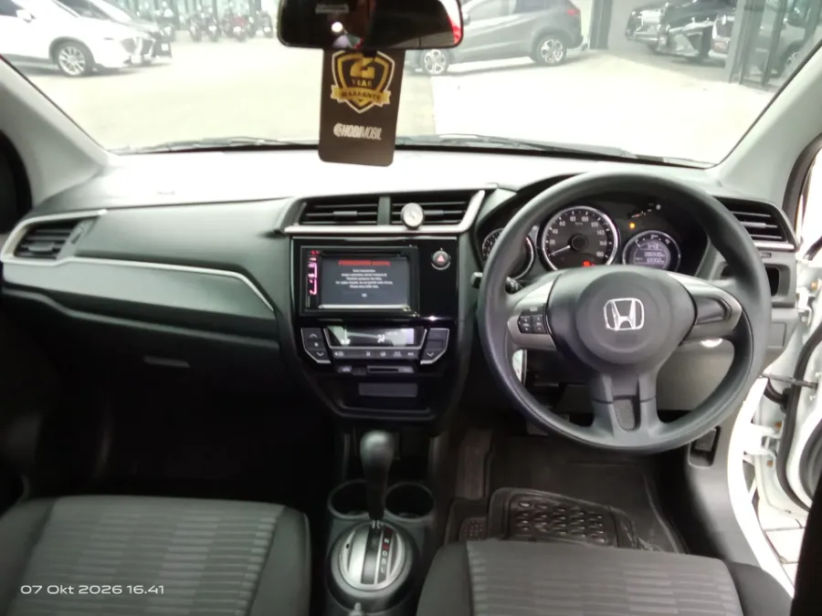 Foto Mobil Bekas Dashboard Honda BR-V 1.5 E tahun 2021