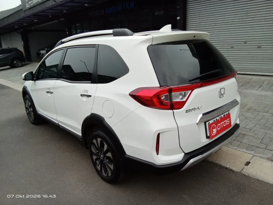 Foto Mobil Bekas Kiri Belakang Honda BR-V 1.5 E tahun 2021