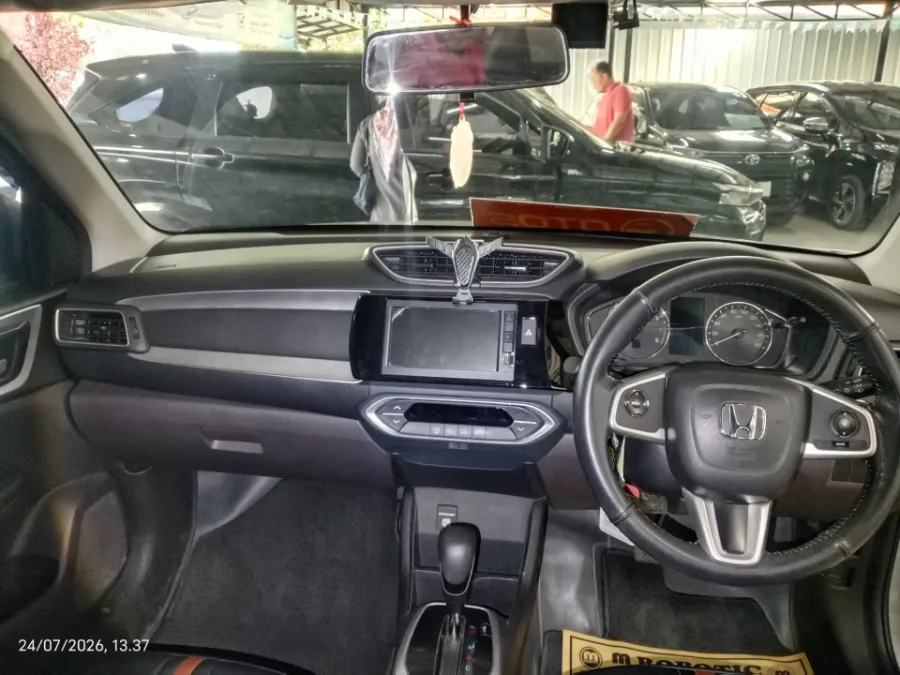 Foto Mobil Bekas Dashboard Honda BR-V 1.5 E tahun 2022