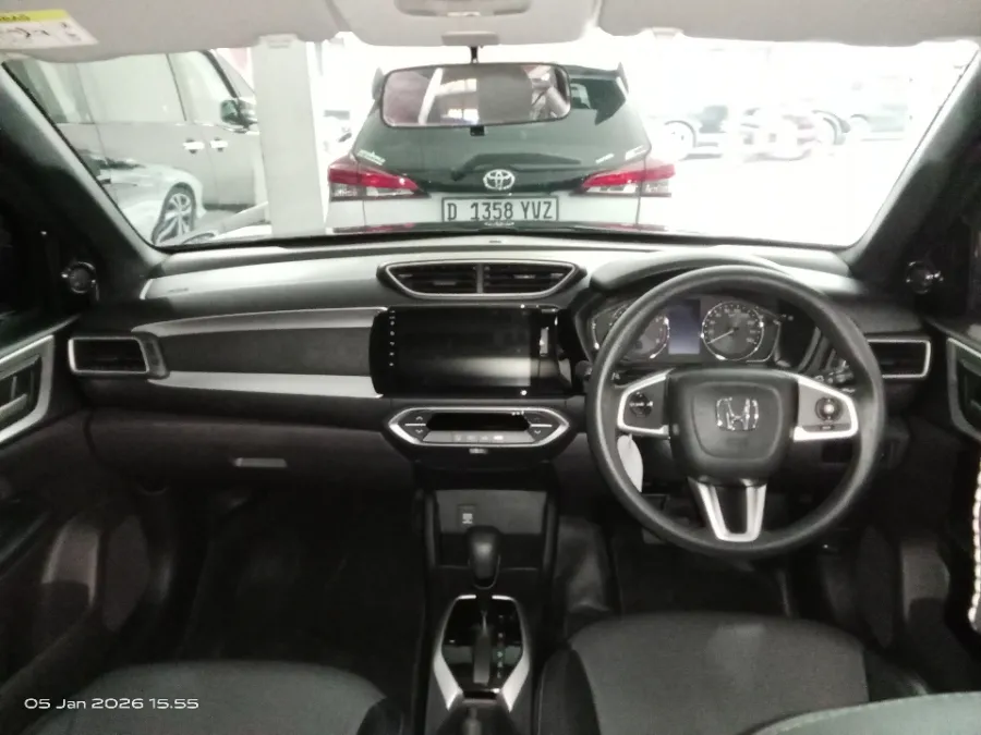 Foto Mobil Bekas Dashboard Honda BR-V 1.5 E tahun 2022