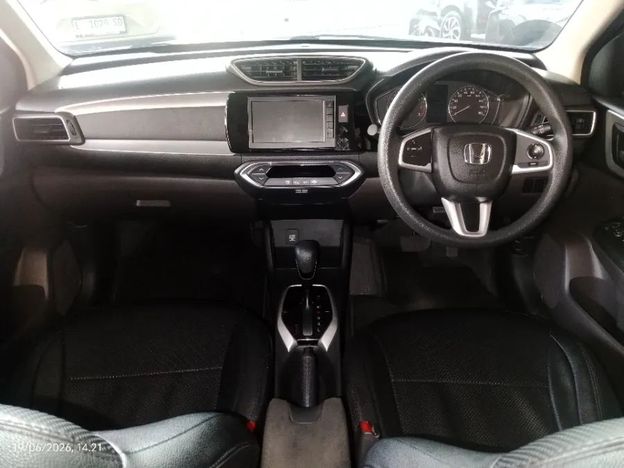 Foto Mobil Bekas Dashboard Honda BR-V 1.5 E tahun 2022