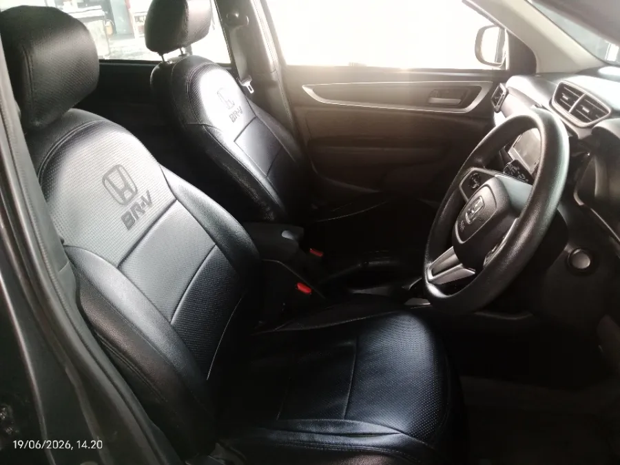 Foto Mobil Bekas Kabin Depan Honda BR-V 1.5 E tahun 2022