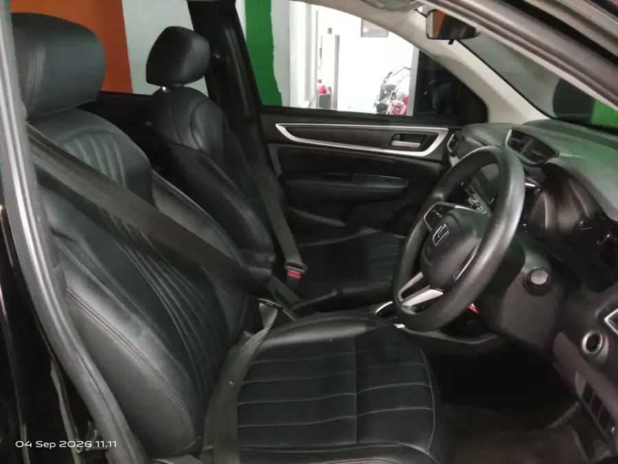 Foto Mobil Bekas Kabin Depan Honda BR-V 1.5 E tahun 2022