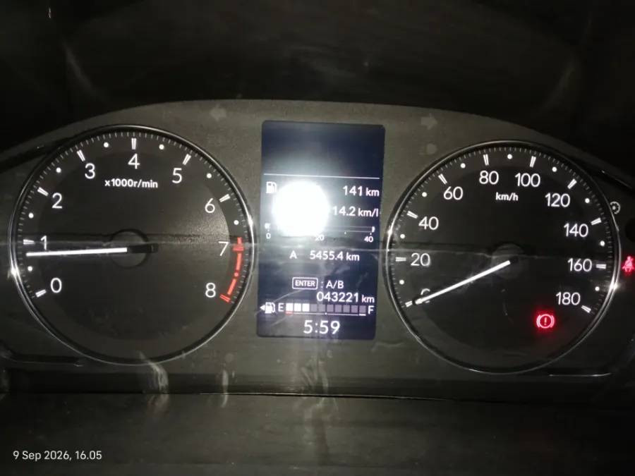 Foto Mobil Bekas Odometer Honda BR-V 1.5 E tahun 2022