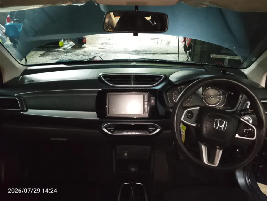 Foto Mobil Bekas Dashboard Honda BR-V 1.5 E tahun 2023