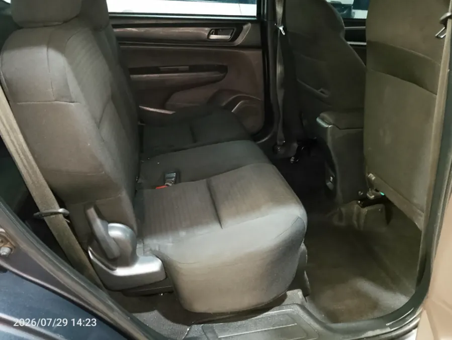 Foto Mobil Bekas Kabin Belakang Honda BR-V 1.5 E tahun 2023