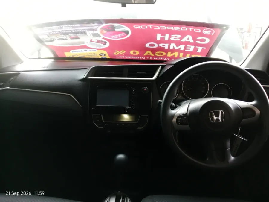 Foto Mobil Bekas Dashboard Honda BR-V 1.5 E Prestige tahun 2016