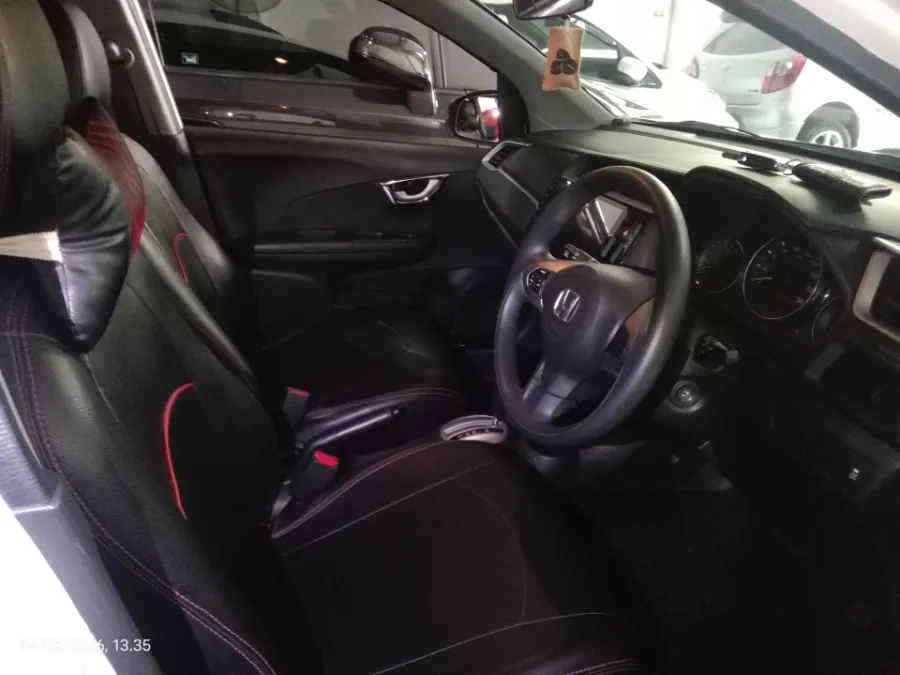 Foto Mobil Bekas Kabin Depan Honda BR-V 1.5 E Prestige tahun 2016