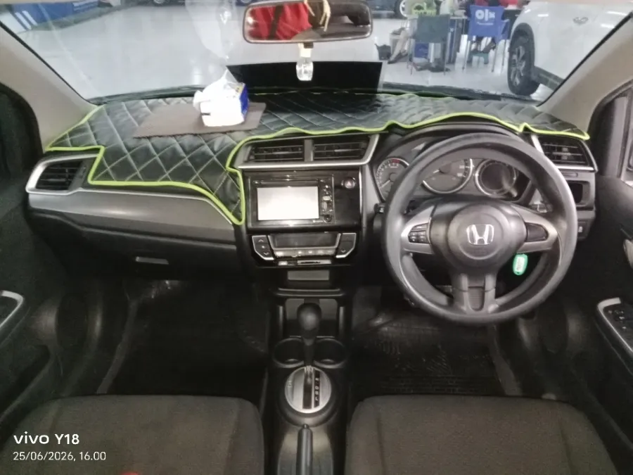 Foto Mobil Bekas Dashboard Honda BR-V 1.5 E Prestige tahun 2017