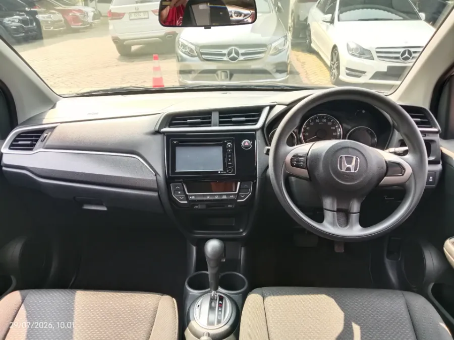 Foto Mobil Bekas Dashboard Honda BR-V 1.5 E Prestige tahun 2017