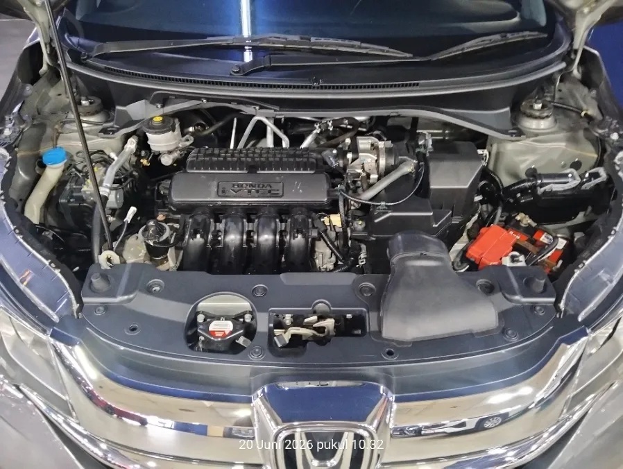 Foto Mobil Bekas Mesin Honda BR-V 1.5 E Prestige tahun 2017