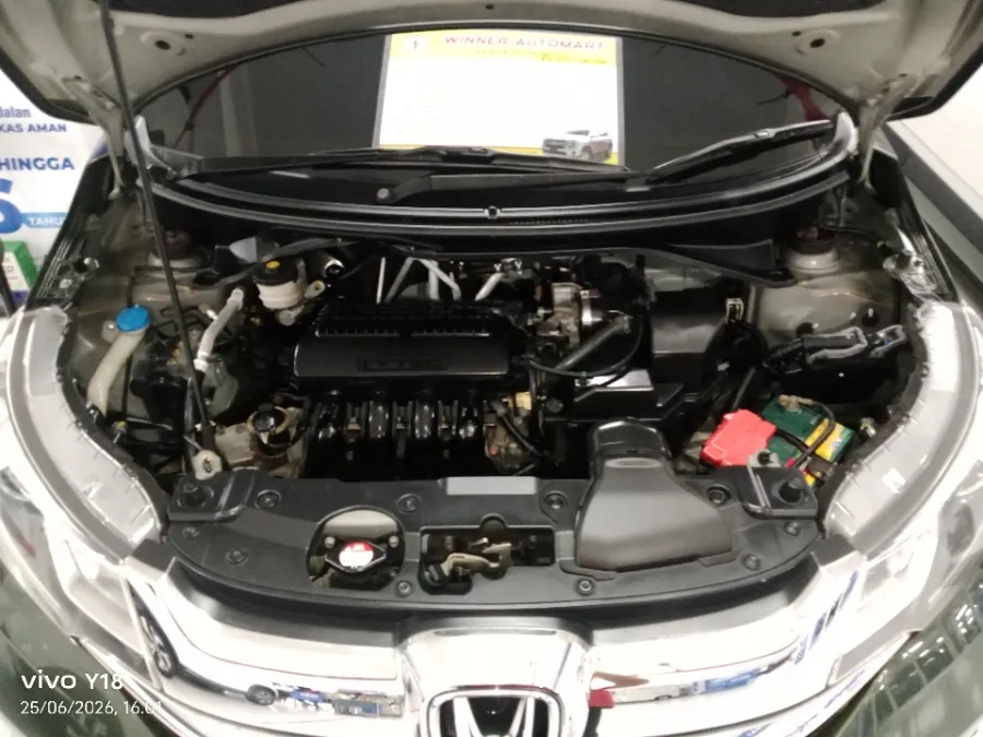 Foto Mobil Bekas Mesin Honda BR-V 1.5 E Prestige tahun 2017