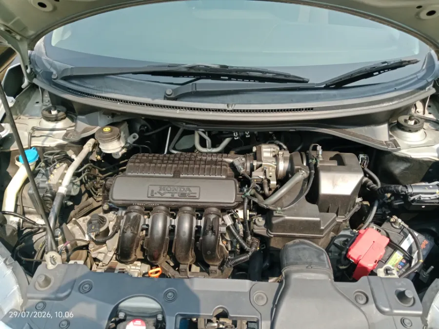 Foto Mobil Bekas Mesin Honda BR-V 1.5 E Prestige tahun 2017