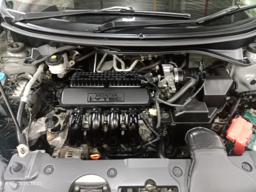 Foto Mobil Bekas Mesin Honda BR-V 1.5 E Prestige tahun 2018