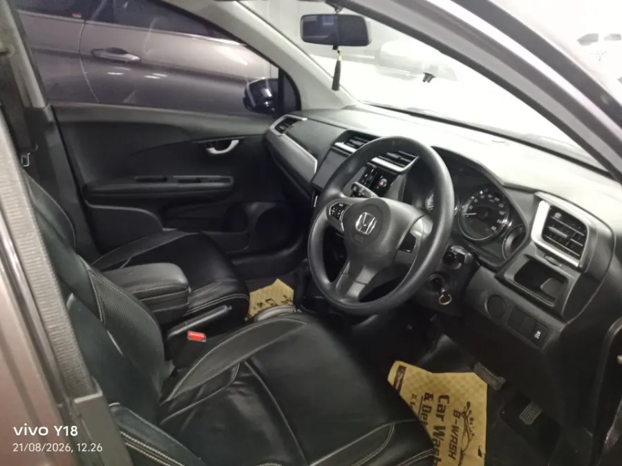 Foto Mobil Bekas Kabin Depan Honda BR-V 1.5 E Prestige tahun 2019