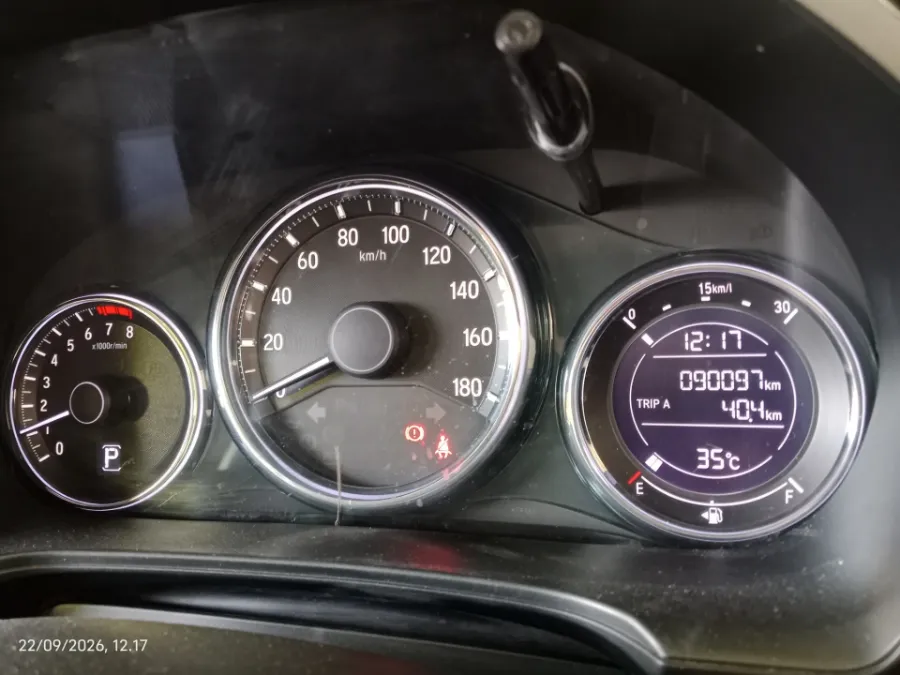 Foto Mobil Bekas Odometer Honda BR-V 1.5 E Prestige tahun 2019